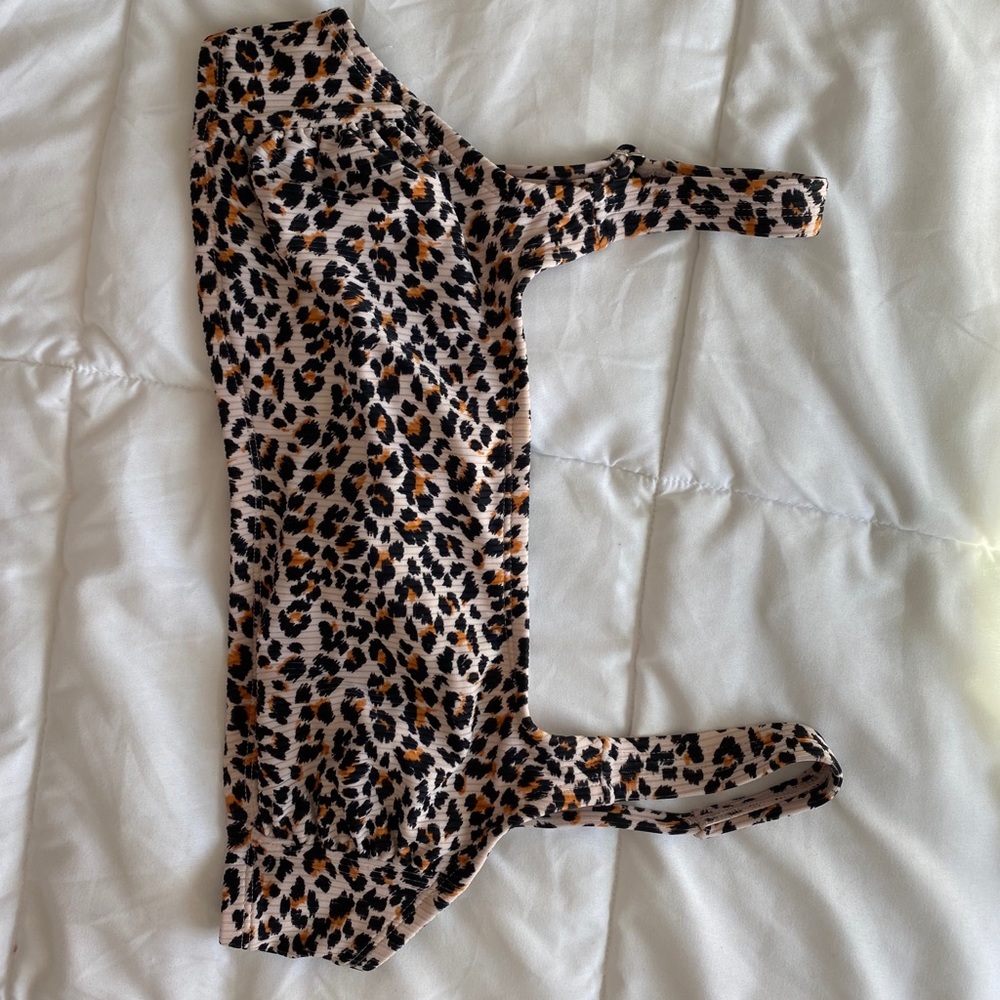 Leopard bathing suit top